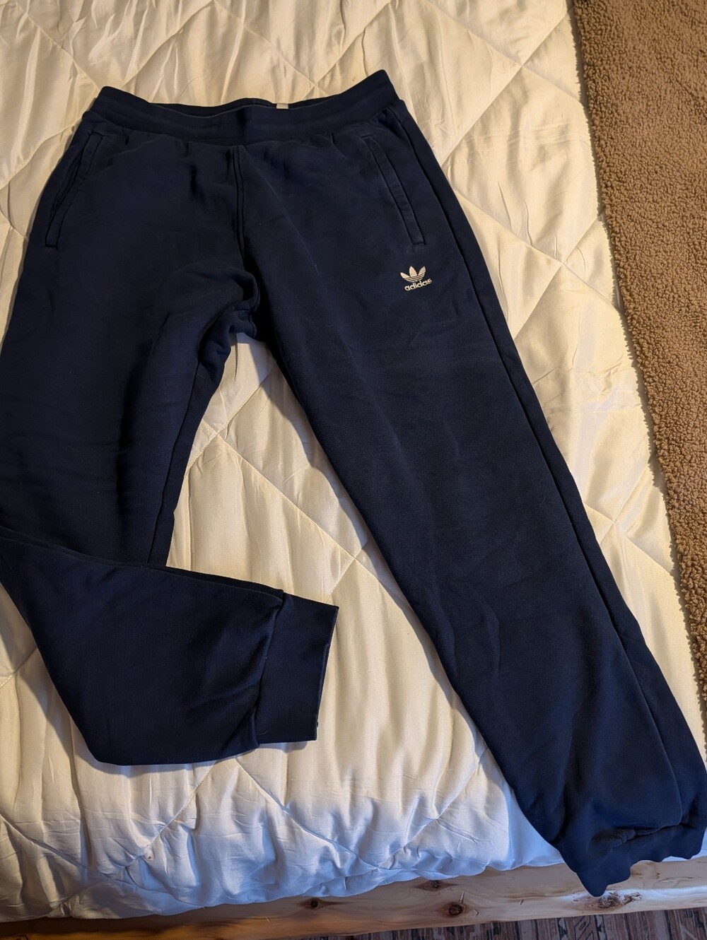 Men's Adidas Size Large Joggers Excellent Condition